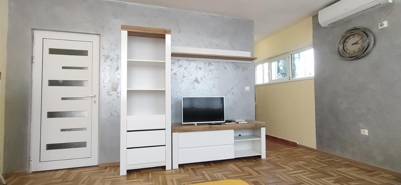 Studios Near To Burgas Free University Exterior foto