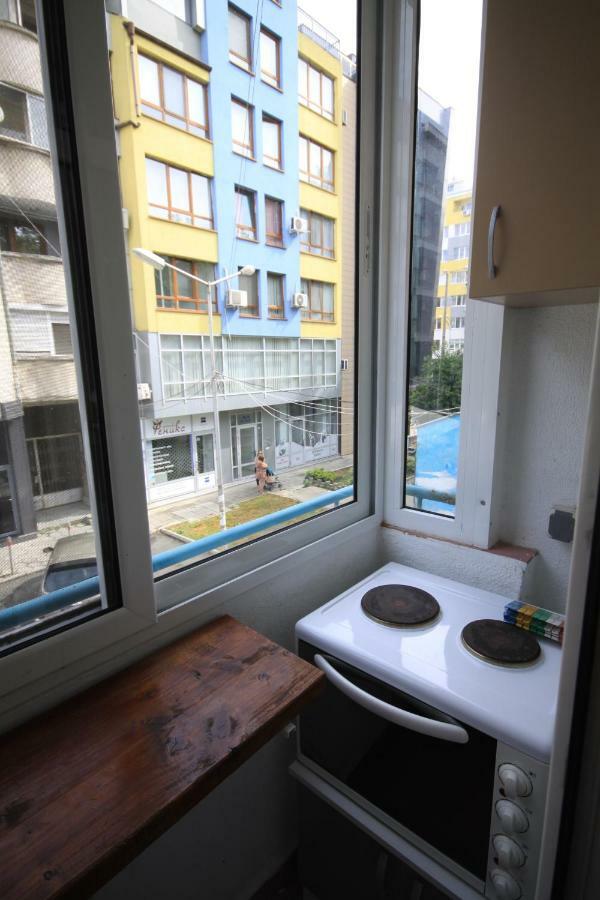 Studios Near To Burgas Free University Exterior foto
