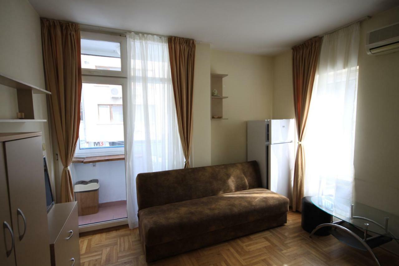 Studios Near To Burgas Free University Exterior foto